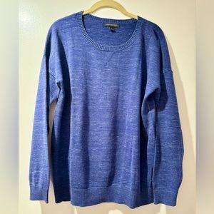 Banana Republic Sweater in Size Large. Great Condition.